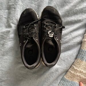 ON Women's Black Athletic Shoes